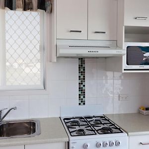 One-Bedroom Ensuite Cabin 4 Guests