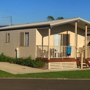 Deluxe Two-Bedroom Cabin 6 Guests